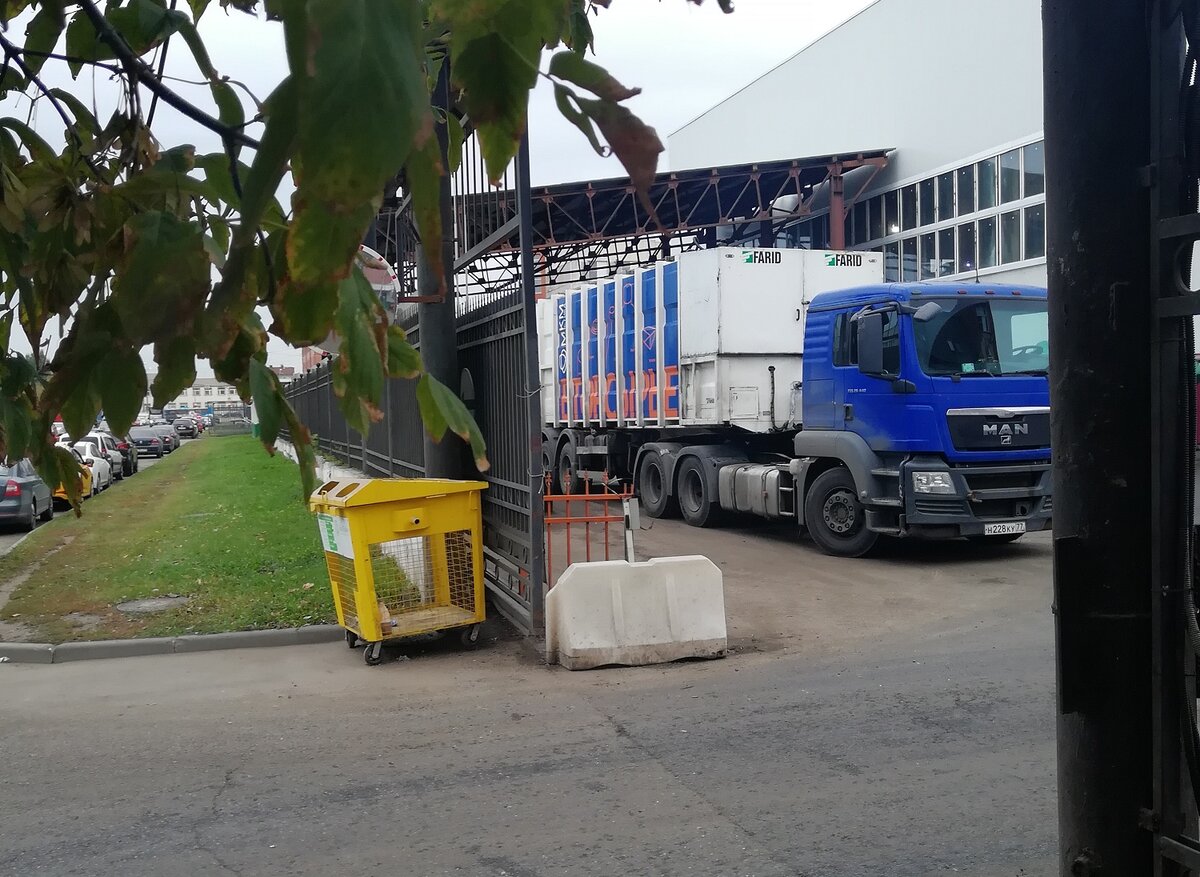 мусоровозы эколайн воскресенск. мусоровоз для рсо эколайн воскресенск. мусорная компания эколайн. мусоровоз эколайн. мусор эколайн воскресенск.