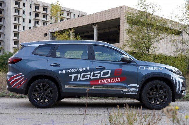 Chery Tiggo 8 вид сбоку