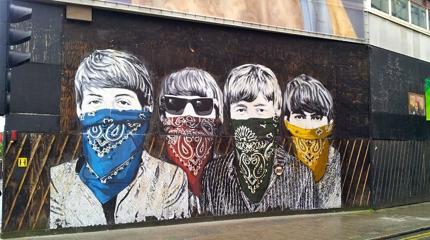 Стрит-арт (англ. Street art — уличное искусство) — направление в современном изобразительном искусстве, отличительной особенностью которого является ярко выраженный урбанистический характер.