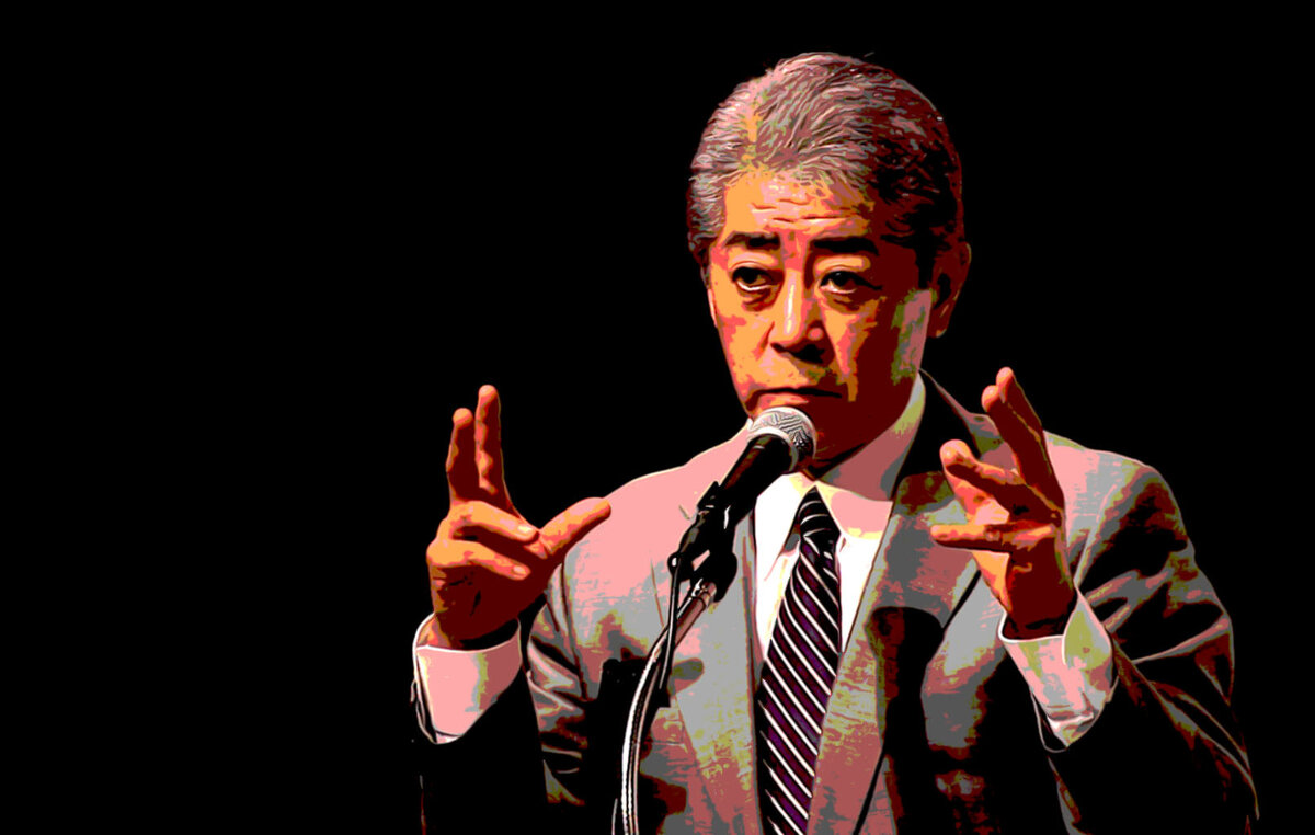 Официальный Министр обороны Японии - Такэси Ивая