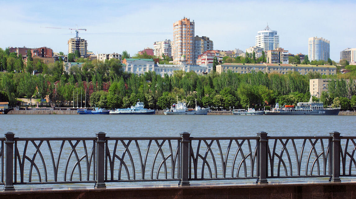 Вид на Ростов-на-Дону с левого берега