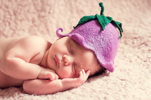 Новорожденный малыш (Источник: https://pixabay.com)