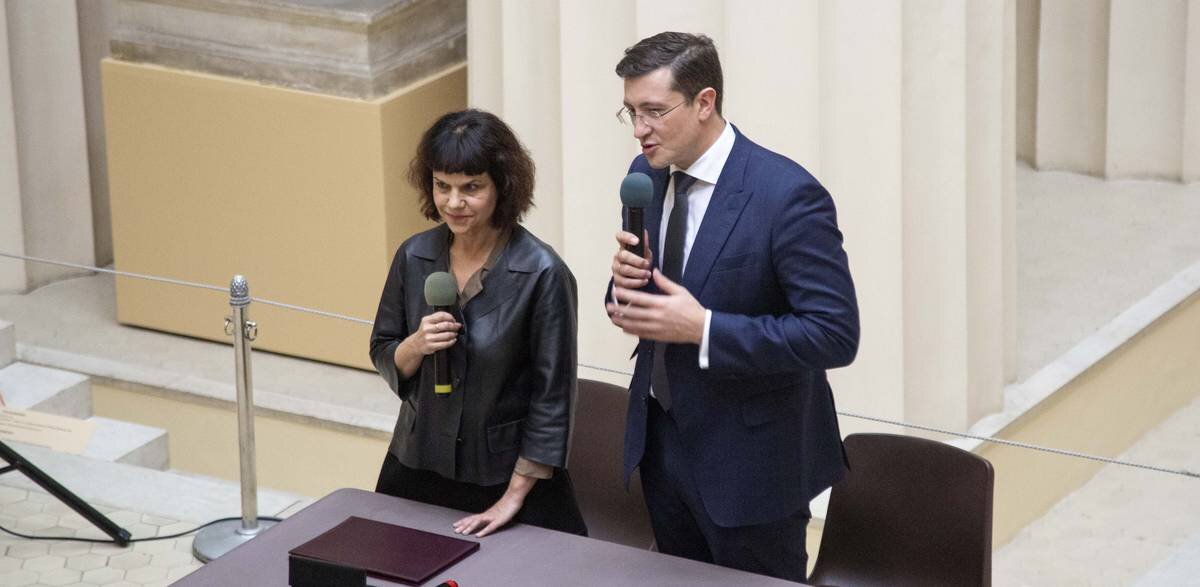 На фото: директор Пушкинского музея Марина Лошак и губернатор Нижегородской области Глеб Никитин. Фото предоставлено пресс-службой губернатора и правительства Нижегородской области