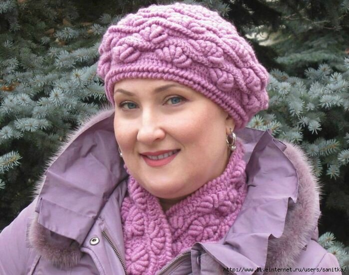 Как украсить женскую вязаную шапку своими руками