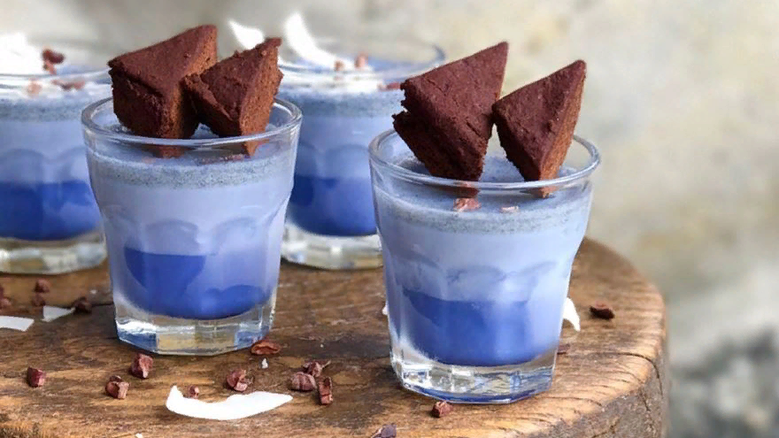 Что едят сегодня модные москвичи. Голубая матча.