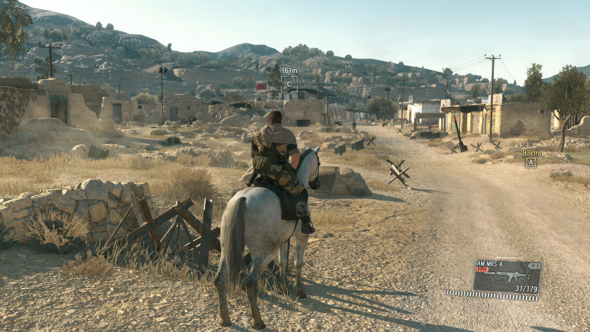 По миру Metal Gear можно путешествовать не только на лошади...