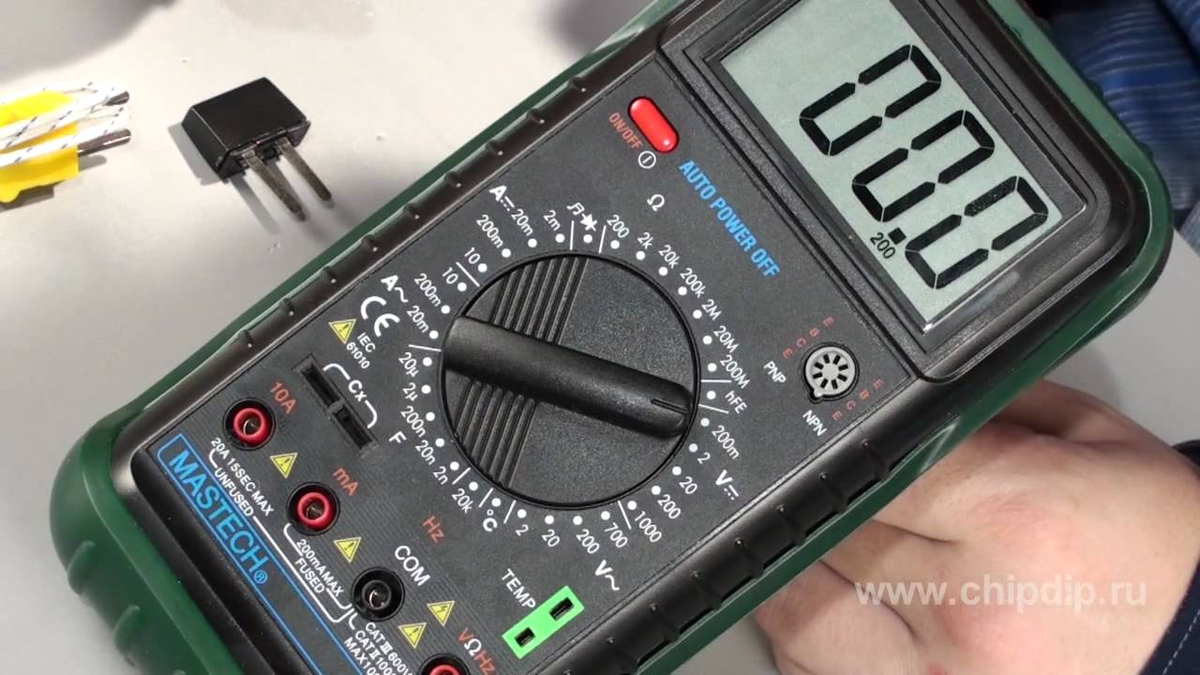 Видео обзор мультиметров. Мультиметр Mastech MS-7030. Мультиметр на FS 9802. Мультиметр измерение напряжения 220в. Мультиметр 9503