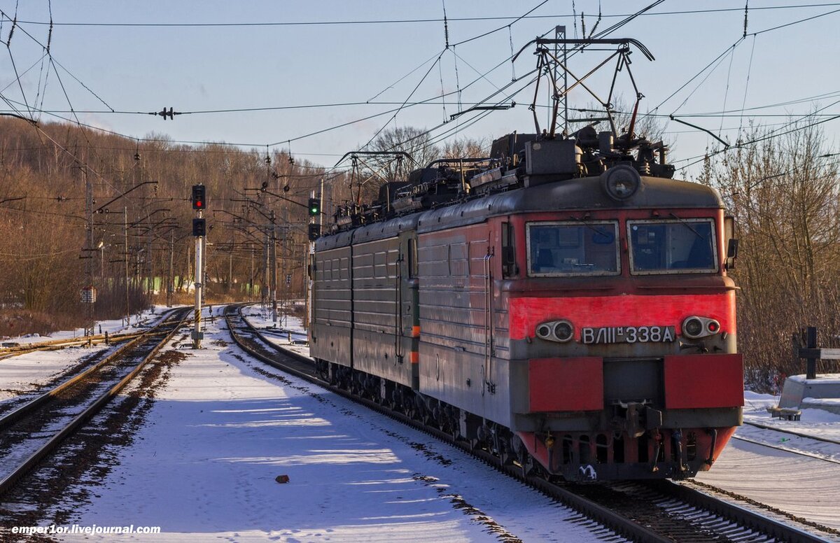 Электровоз ВЛ11М-311/338А.  Станция Яхрома.