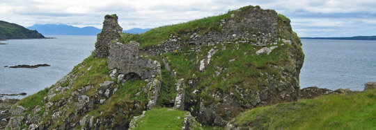 Остатки замка Дун Скат сегодня (www.theskyeguide.com).