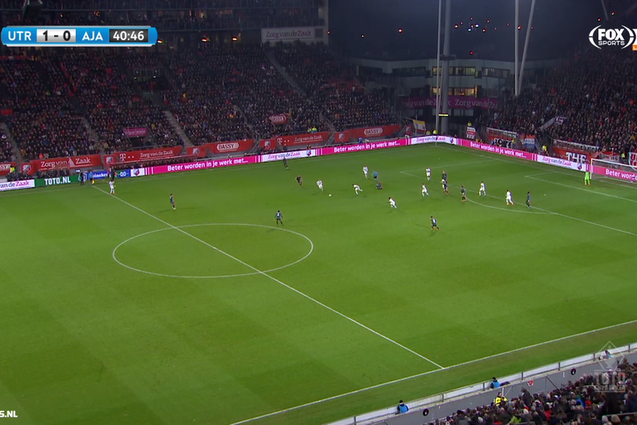 Так называемая «остаточная оборона» амстердамцев дает сбой. 