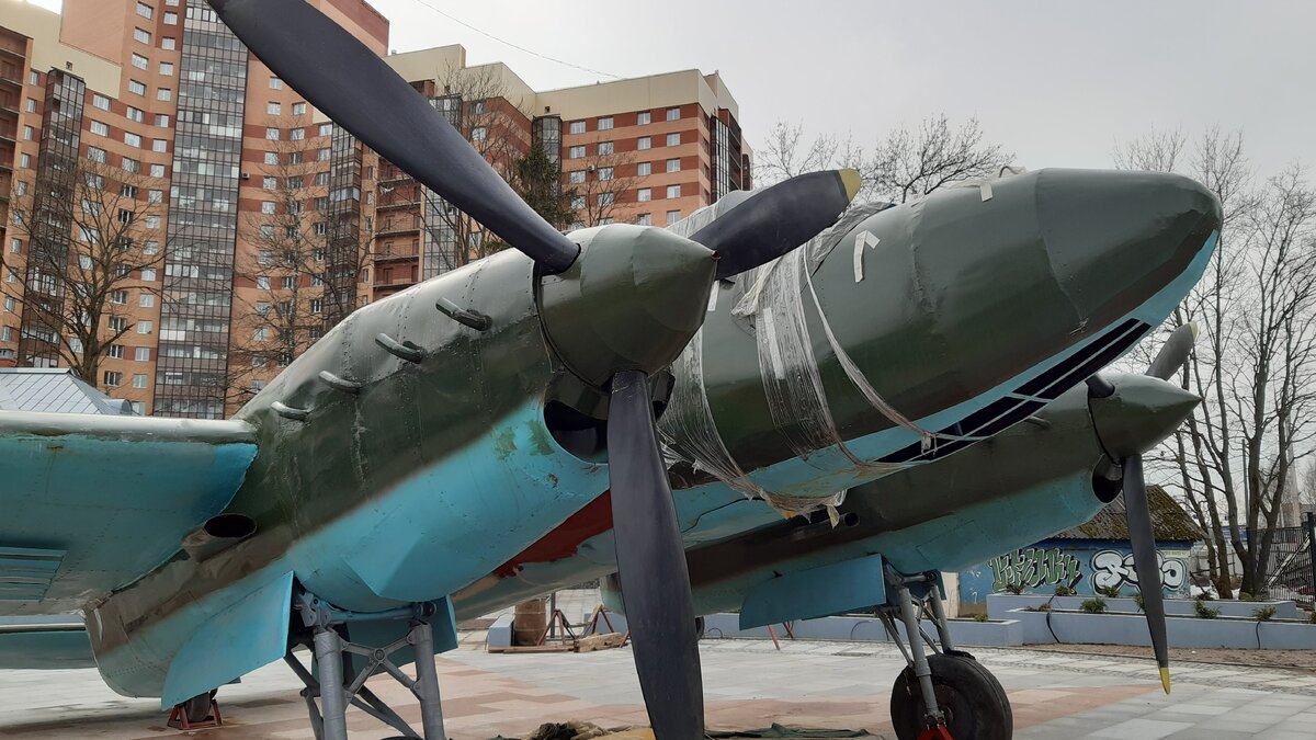 Пе-2 в музее Дом Авиаторов