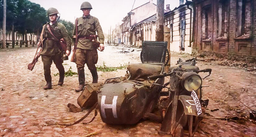 Освобожденный от немцев город Сольцы. Июль 1941 года