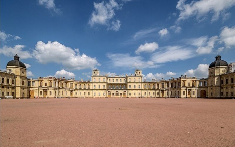 Гатчинский дворец. Фото из Википедии. 