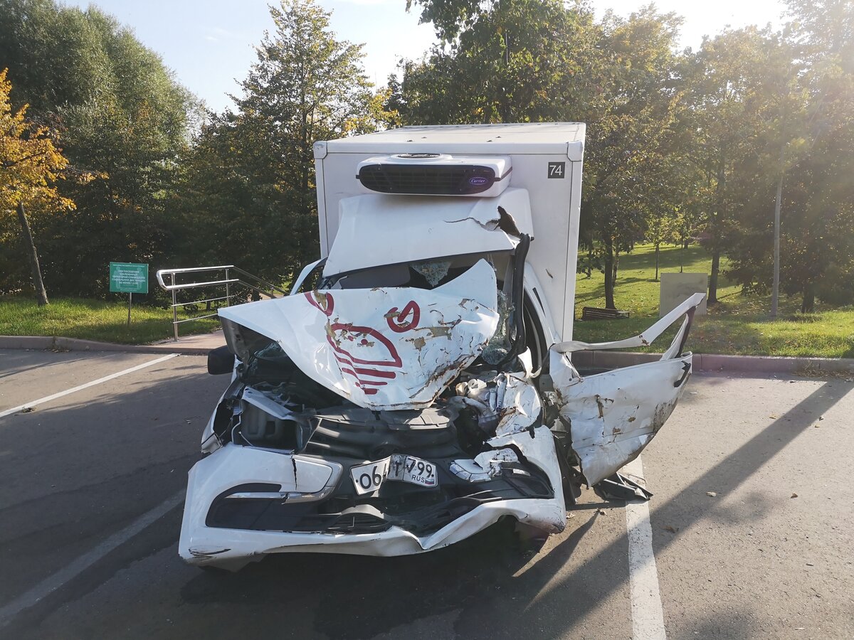 ДТП с Ефремовым. Машина Сергея Захарова