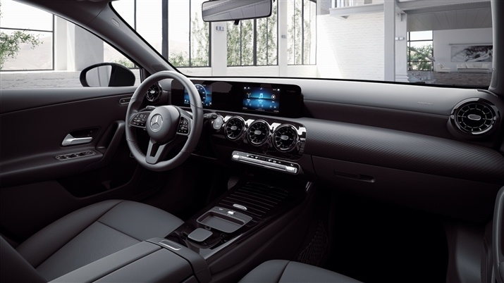 Вид внутри Mercedes-Benz A200