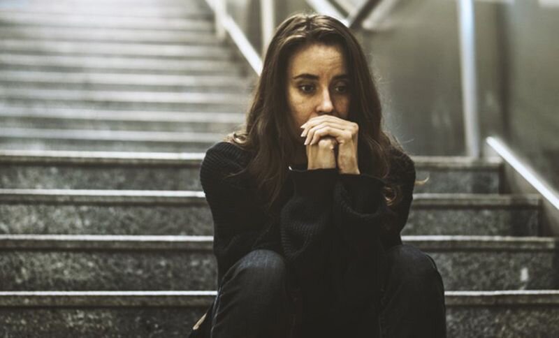 Боль разочарованной девушки не излечима...