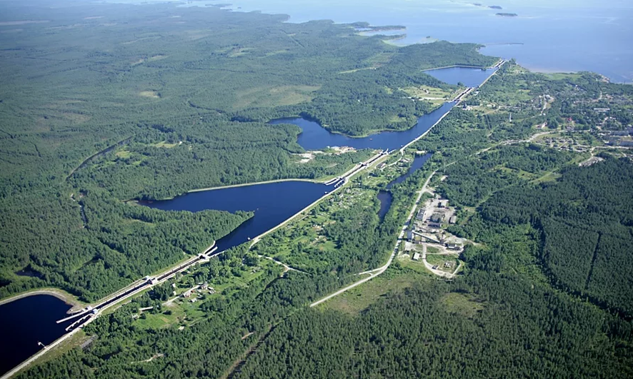 Начало трассы ББК у посёлка Повенец, Онежское озеро. Здесь и далее фото из свободных источников