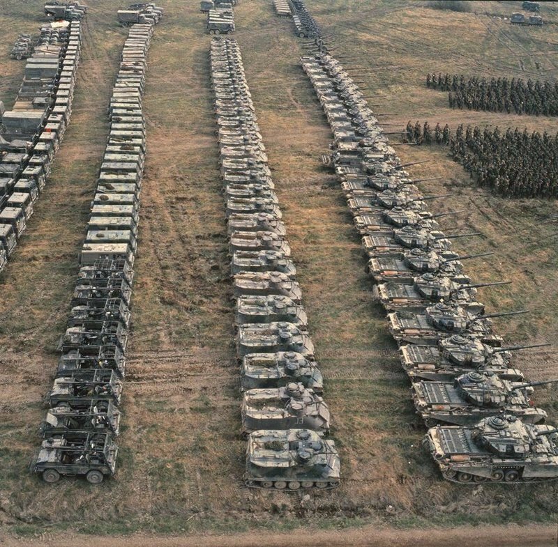 Вот так выглядит танковый полк