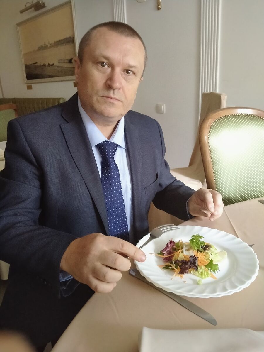 Мужик если что - не мой!!!! Это так, знакомый.