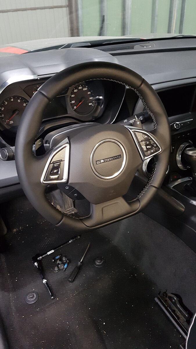 обновление интерьера красавца Chevrolet Camaro