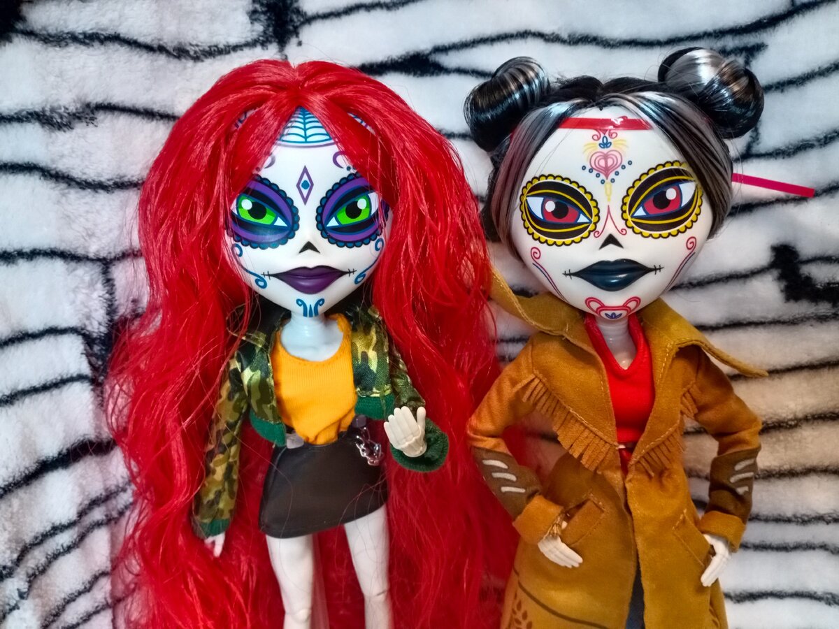 Catrinas Underworld Майя и Анжелика
