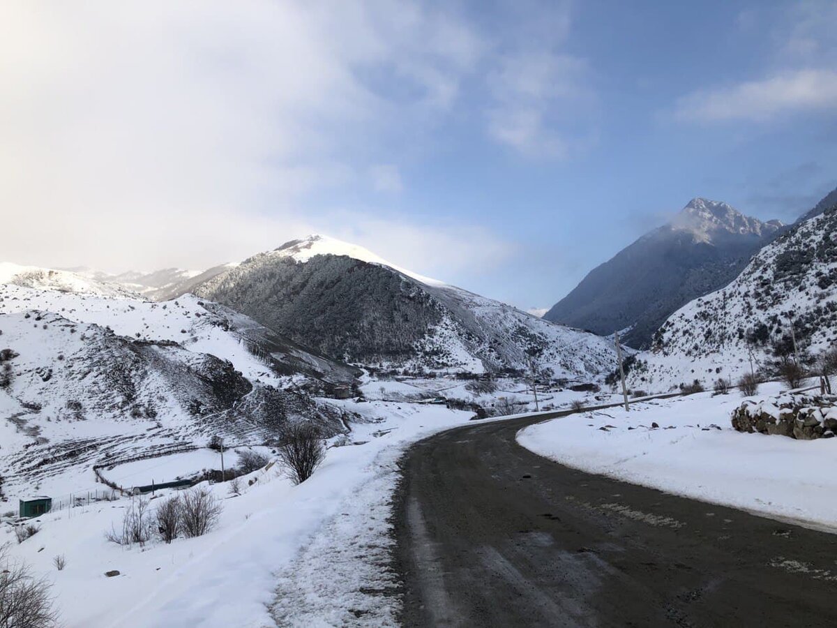Виды на горы Северной Осетии