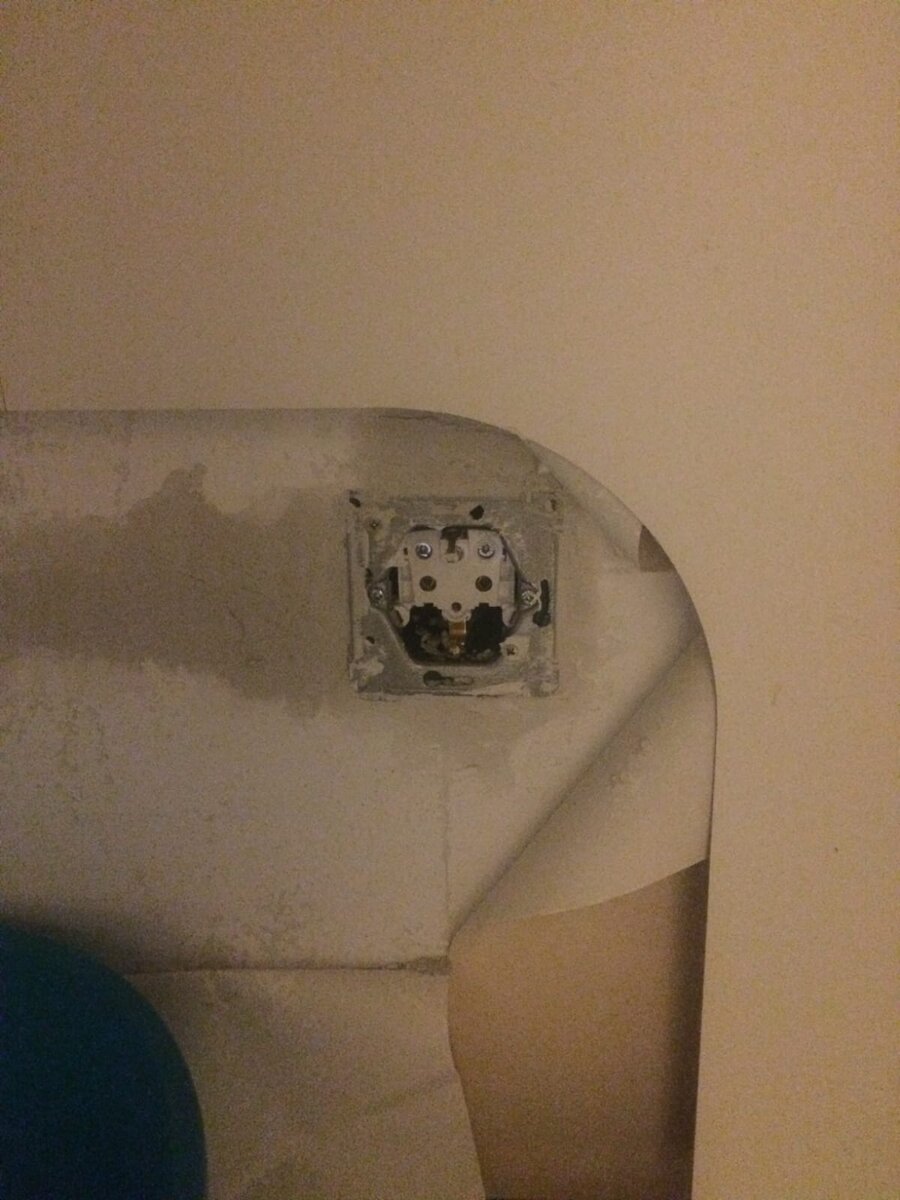 Заштукатуренная розетка