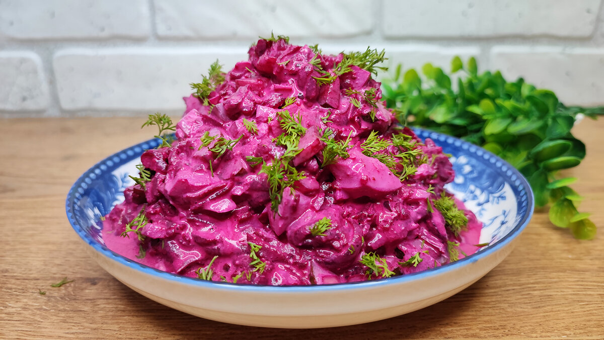 Готовлю свекольный салат с необычным соусом, получается очень вкусный и  сытный, без майонеза | Карамелька | Дзен