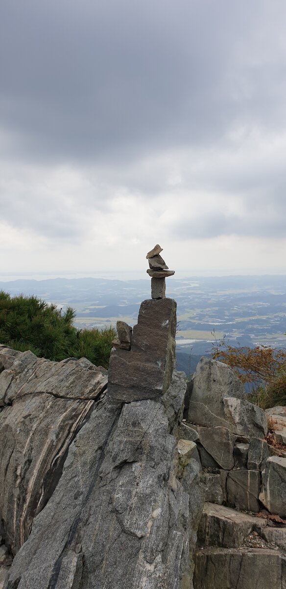  Высоко в горах. Найдёшь здесь синицу?