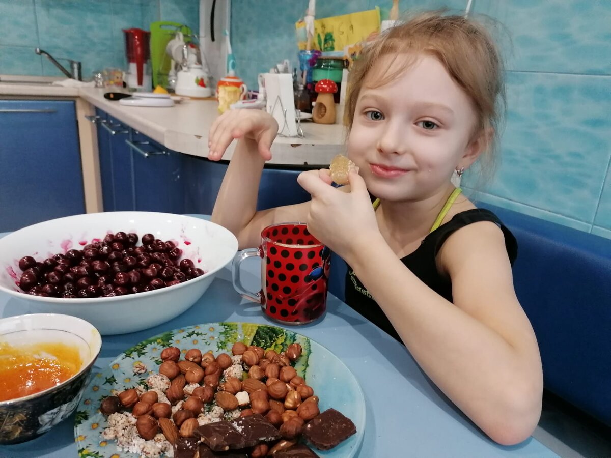 Укрепление иммунитета: мед, орехи, свежие ягоды