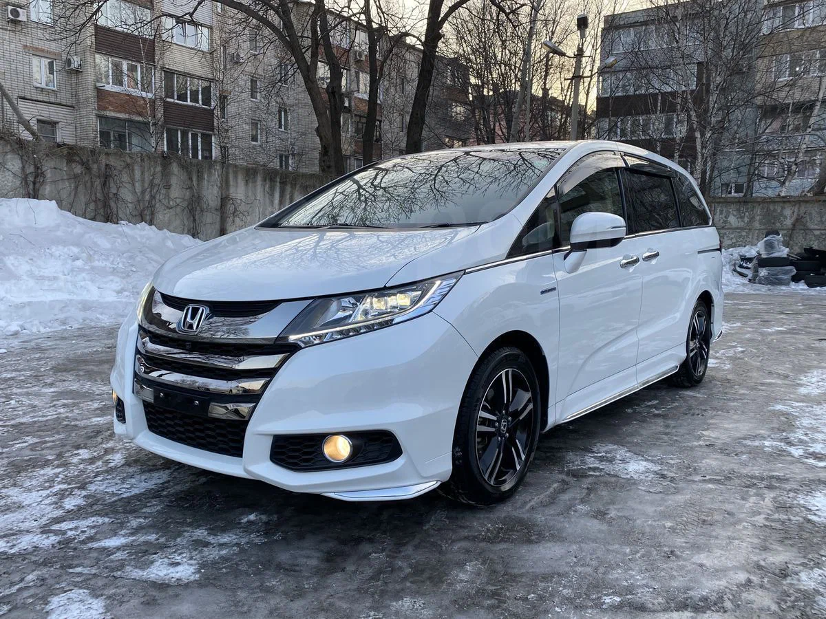 Honda Odyssey 2017г.в. 2.0 л / 145 л.с. / Гибрид (из объявления Дром.ру)