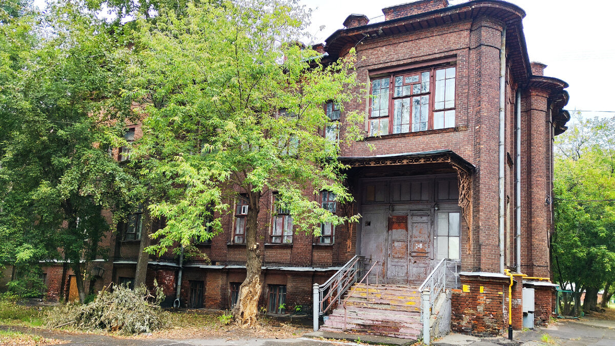 Больница при Преображенской старообрядческой общине (бывш.). 1912-1914 гг. Арх. Л.Н. Кекушев.