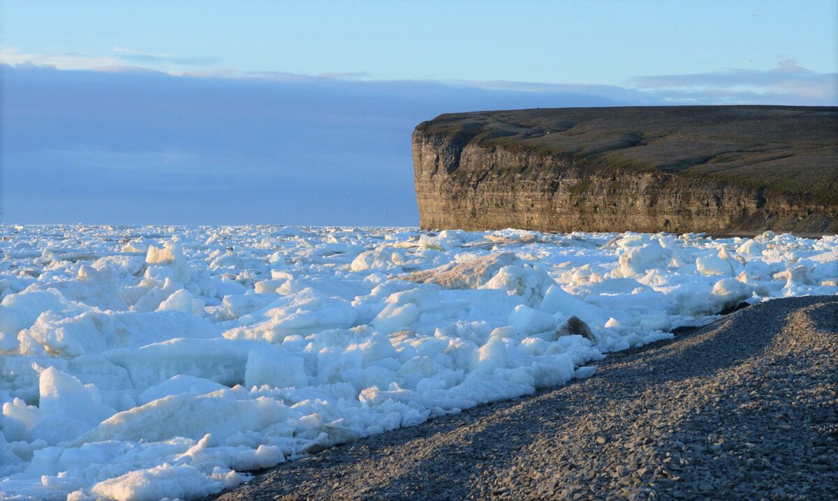 Самое суровое море России. Большую часть времени оно находится подо льдом.