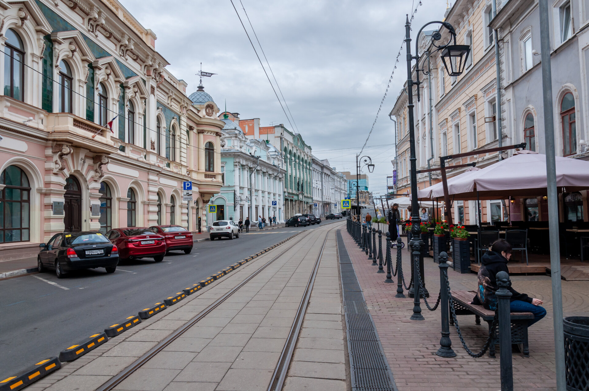 Рождественка отзывы. Рождественская улица. Улица Рождественка. Рождественка. Улица Рождественская красивые фото летом.