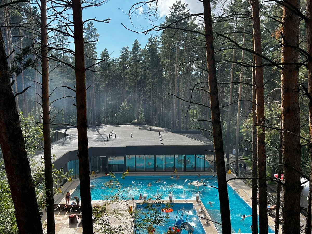 Горячий бассейн под открытым небом такого масштаба Вы не встретите нигде в Сибири!