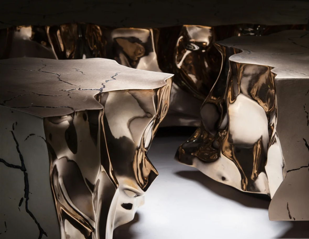 Журнальный стол металлизированный жидким металлом