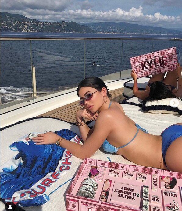 https://www.instagram.com/kyliejenner/