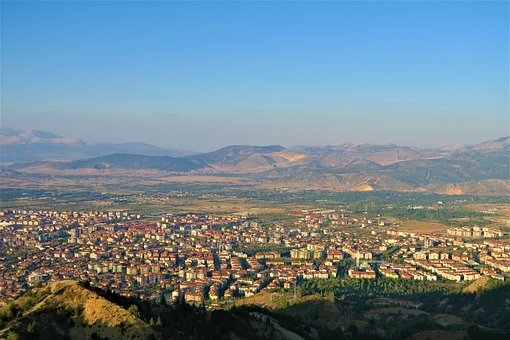 https://cdn.pixabay.com/photo/2019/10/05/04/03/isparta-4526964__340.jpg