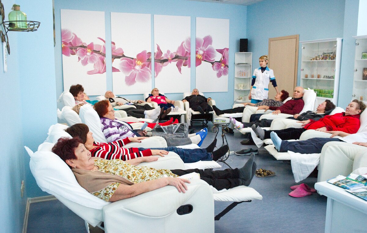 Отдыхающие на сеансе ароматерапии / Фото: RIA Novosti, Сергей Мальгавко
