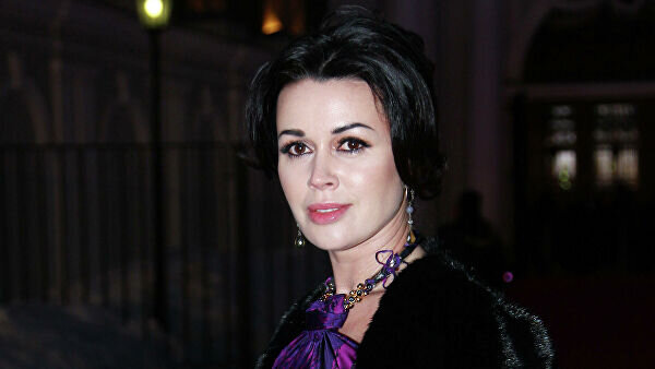 Анастасия Заворотнюк