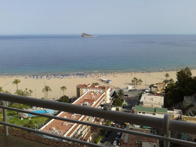 Вид с 17 этажа.  Пляж Поньенте. 