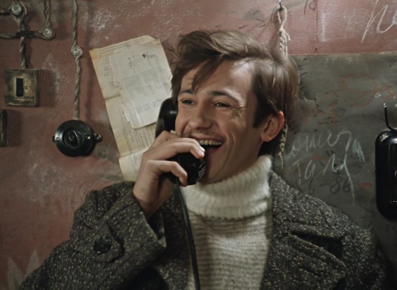 Костик Рюмин. Кадр из фильма "Покровские ворота". Источник:http://i82.fastpic.ru/big/2016/0916/e7/6a1bf66e2a6d215bb567671576c171e7.png