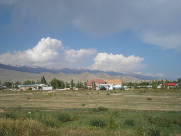 Вид от дома на горы и посёлок... Фото Артюхова Д.
