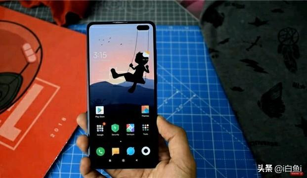 Телефон будет иметь вырез под двойную фронтальную камеру Redmi k30