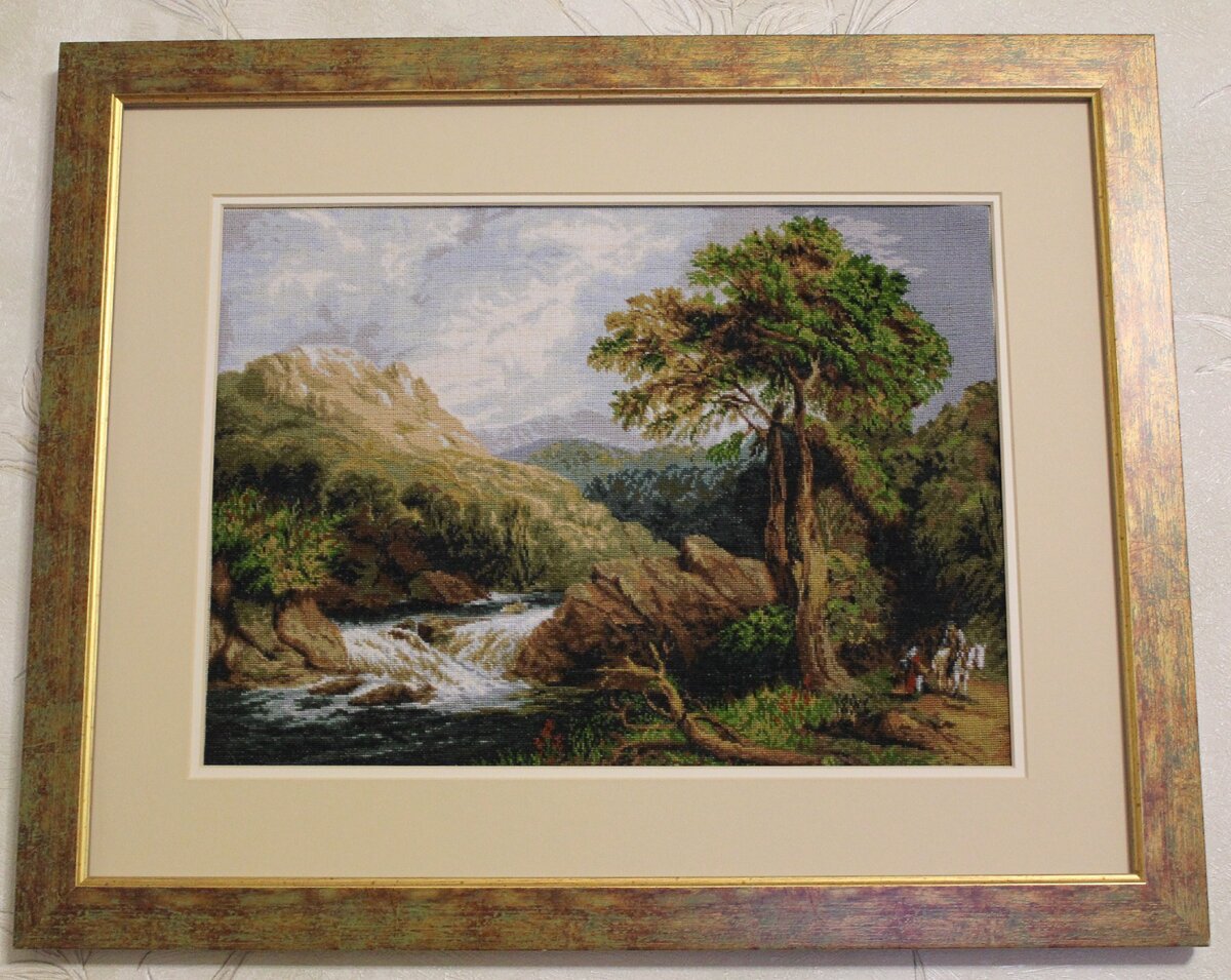 Готовая и оформленная работа. Фото автора