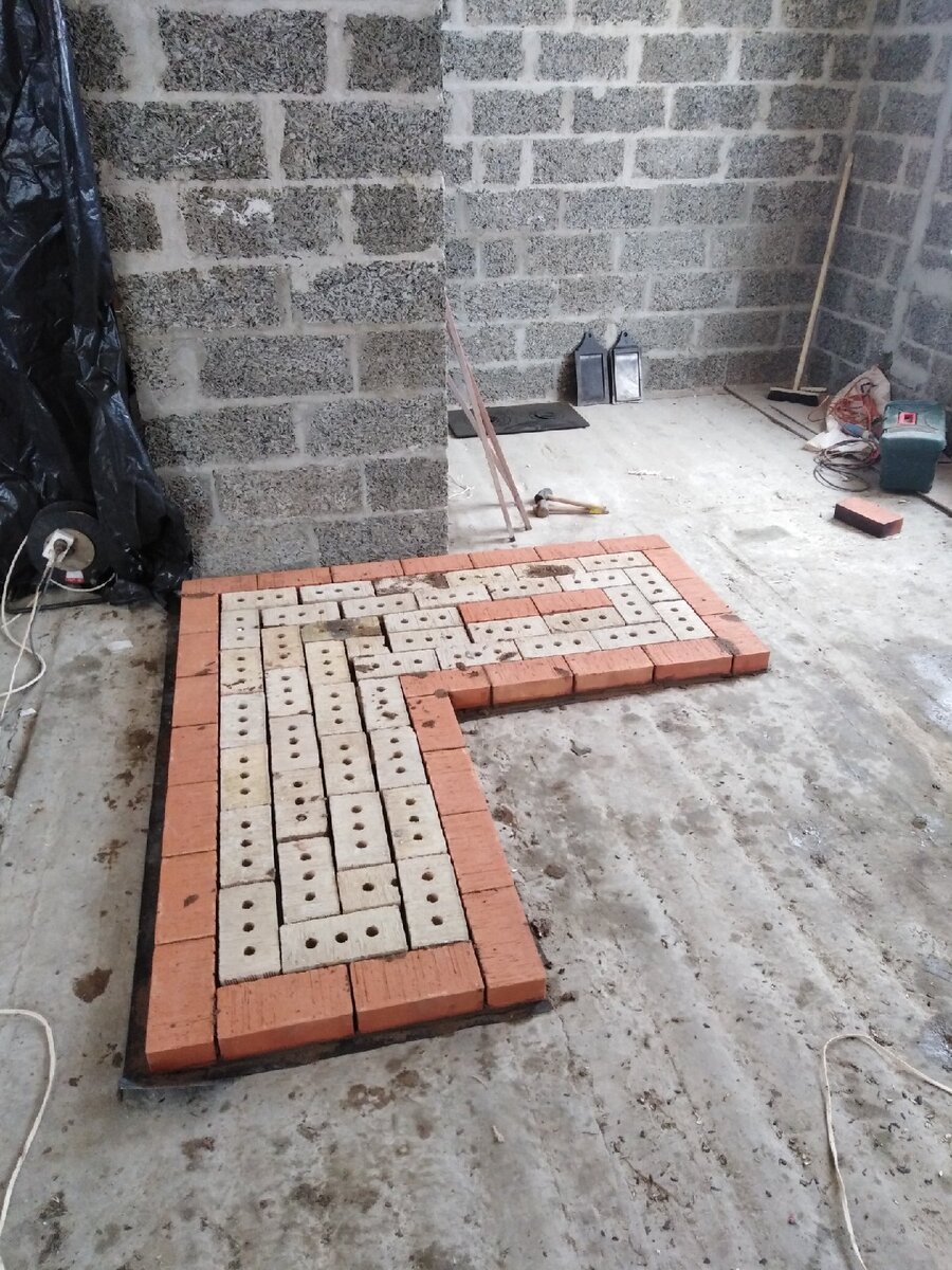 Первый ряд.