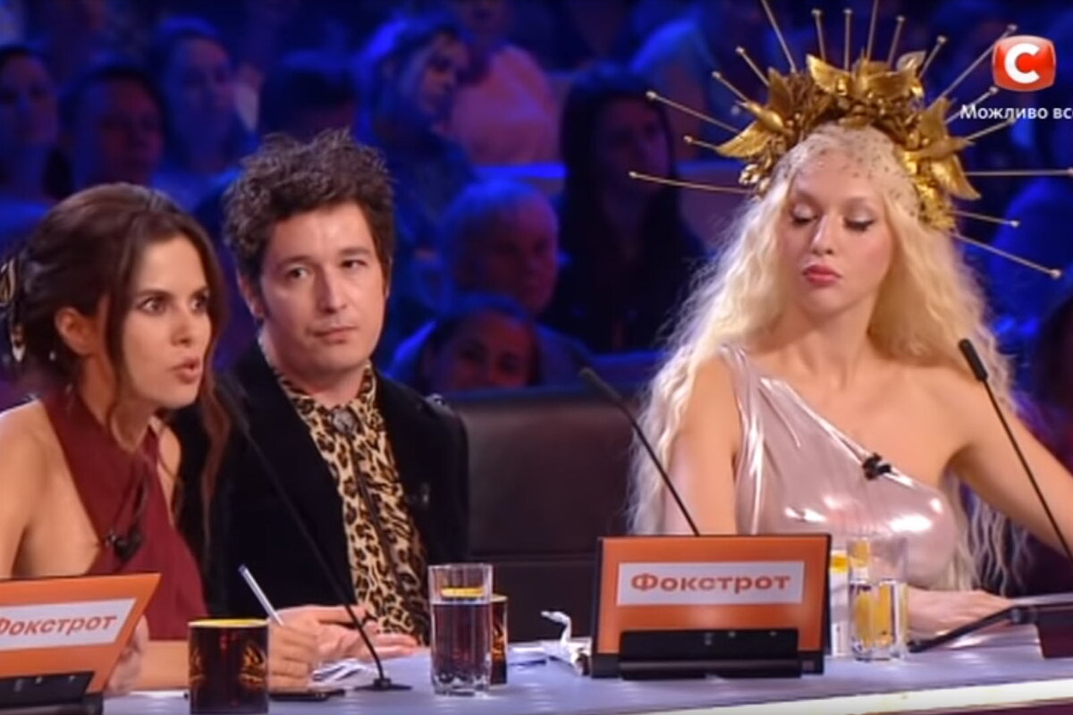 «Х-Фактор» Тот, у кого вопросы со слухом, в кадр не влез. Нет слуха – нет места в кадре ツ