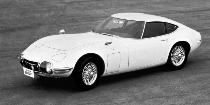TOYOTA 2000GT