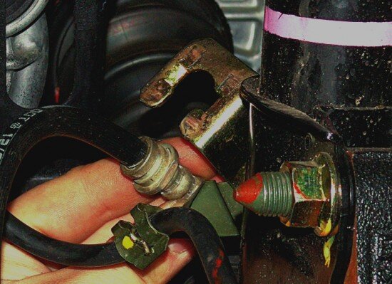 Замена тормозных шлангов и трубок Лада Приора