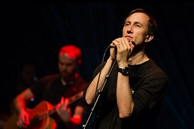 Лидер группы Рустем Булатов. Фото: АиФ Уфа, https://ufa.aif.ru/culture/events/ya_ochen_dazhe_za_lider_rok-gruppy_lyumen_o_novom_albome_repera_face